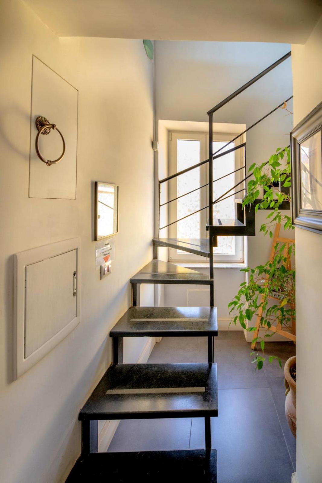 Mimi Terrace Apartment เนเปิลส์ ภายนอก รูปภาพ
